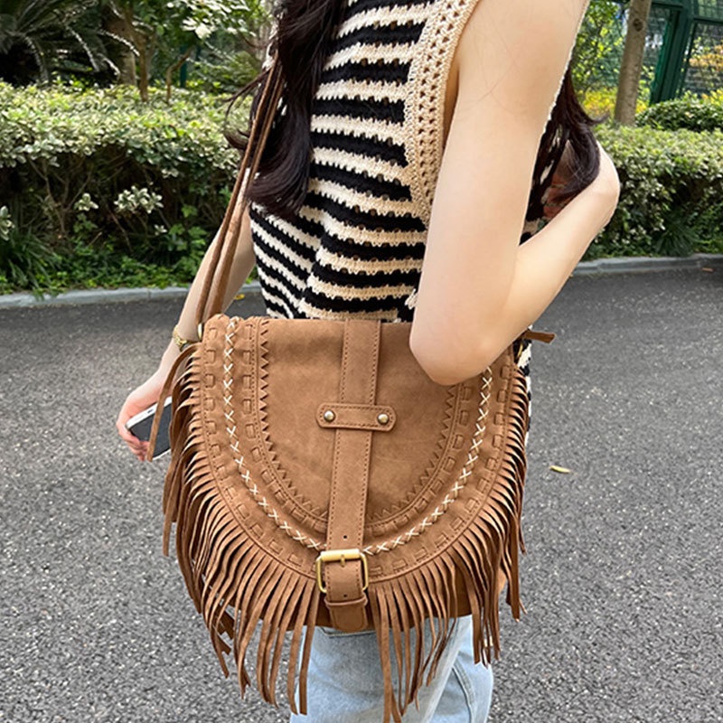 Túi đeo chéo IELGY cỡ lớn phối tua rua phong cách retro thời trang cho nữ