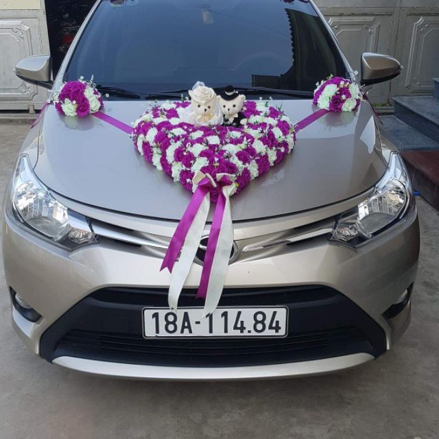 Hoa giả xe cưới