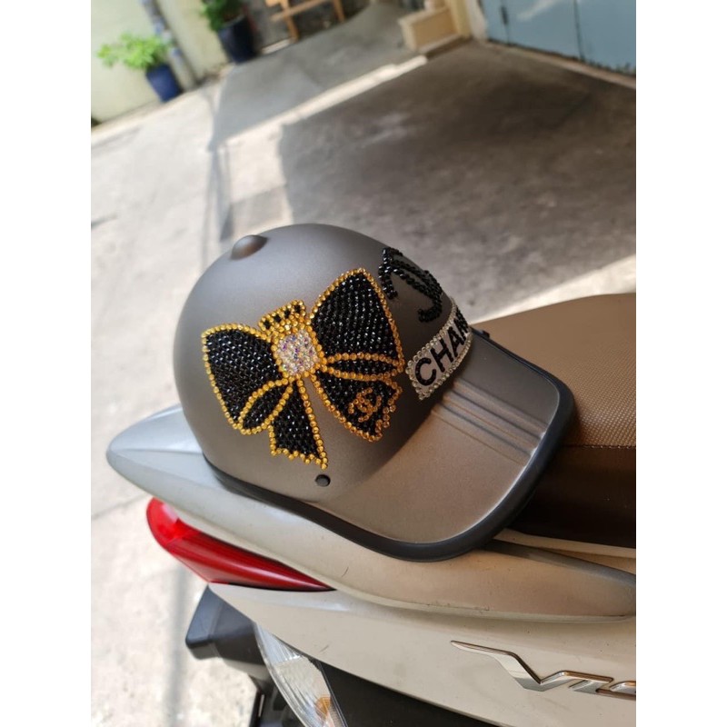 nón bảo hiểm đính đá