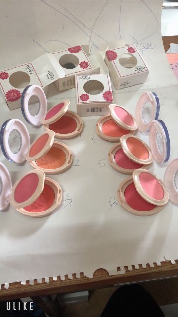 Má hồng Essance 2 tầng