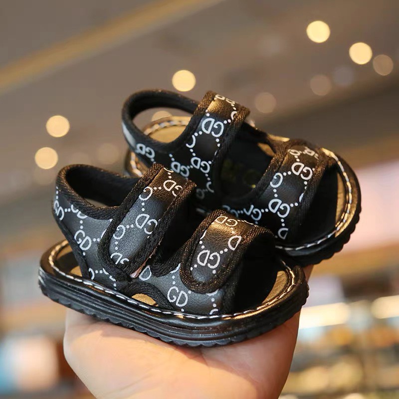 Sandal tập đi GD bé trai, đế mềm, chống trơn, kèm còi kêu bíp bíp Mã A812