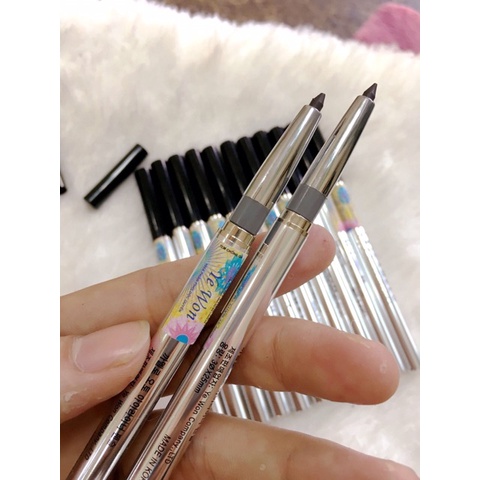 CHÌ KẺ MÍ vặn một đầu Camelo Auto Eye Liner Pencil Hàn Quốc,sắc nét,ko bị lem,mã DB00044