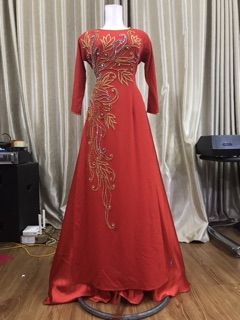 Áo dài mẹ đính pha lê