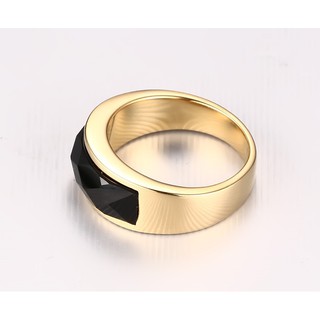 Nhẫn Đá Đen Dài Titanium không đen rỉ
