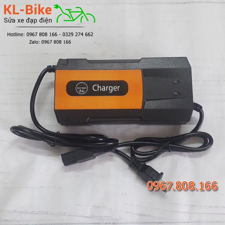 Sạc xe điện 60V-20AH Xmen Vespa Zoomer