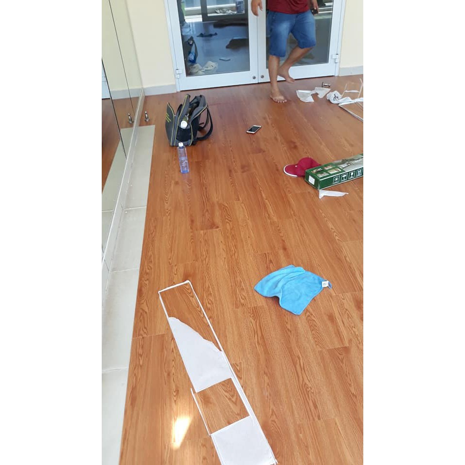 SÀN NHỰA GIẢ GỖ có keo sẵn giá rẻ. Nhận thi công | BigBuy360 - bigbuy360.vn