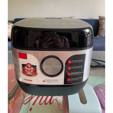 Nồi cơm cao tần Toshiba 1.8 lít RC-18IX1PV-Hàng trưng bày-Công nghệ cao tần hiện đại cùng công suất lớn tới 1300 W