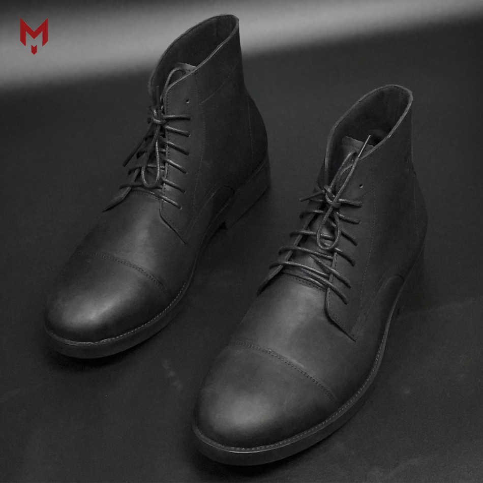 Giày cao cổ Mad Captain Boots Black nam da bò sáp ngựa điên cao cấp bụi bặm