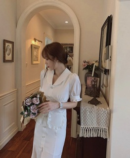 Đầm dự tiệc trắng cổ sen đuôi cá