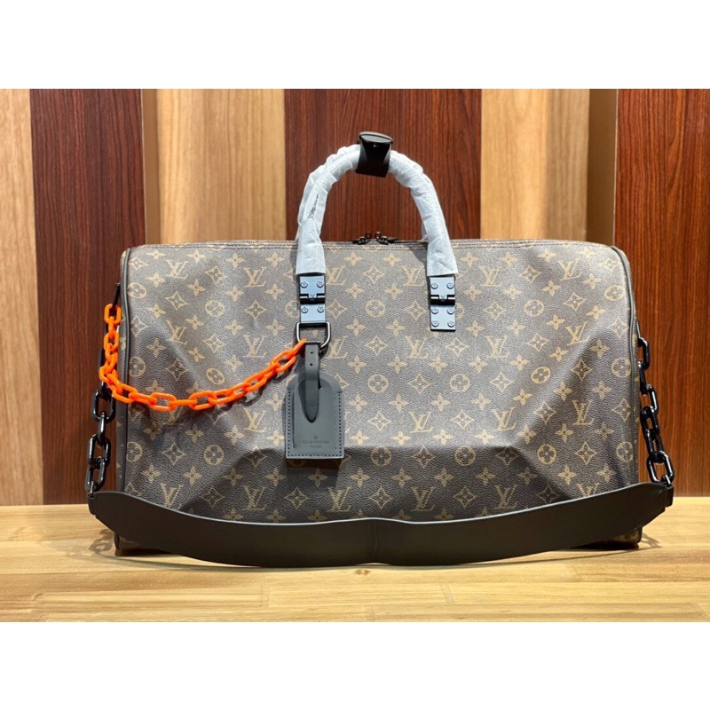 túi du lịch dáng to da in logo hoạ tiết có phụ kiện dây đeo vai tháo rời tuỳ chỉnh louis vuitton LV