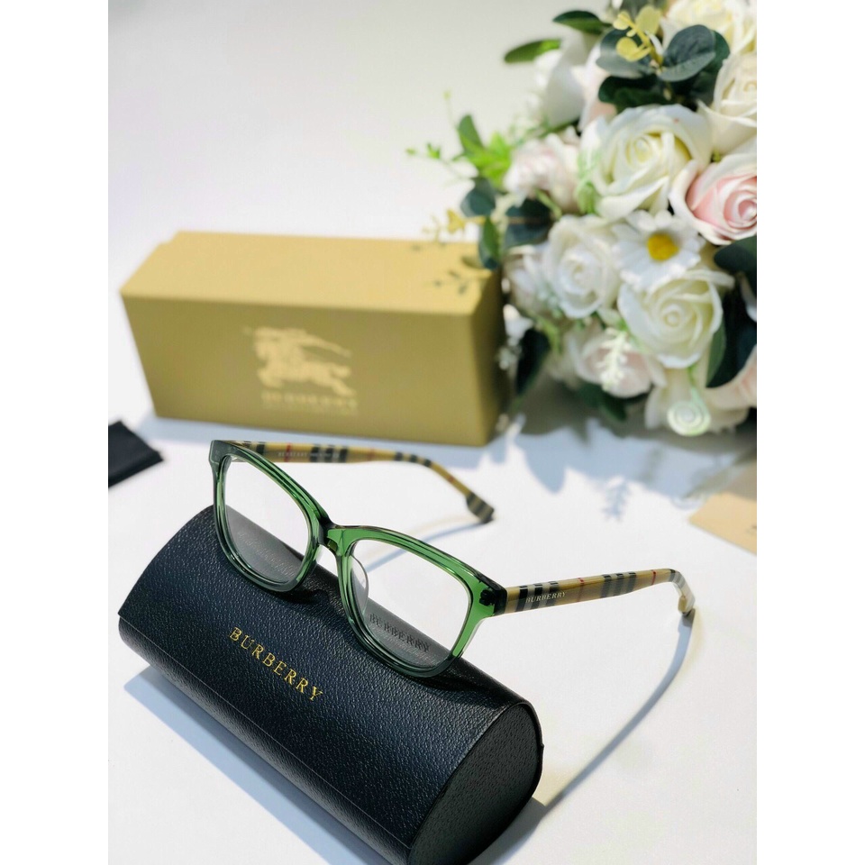 Kính Burberry