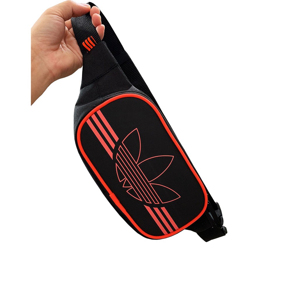 ♥️♥️[Rẻ Bền Đẹp] Túi Bao Tử, Màu Đen Viền Đỏ, Logo Đỏ - Chất Lượng Chính Hãng-Essential Spirit Waist Bag Black Fi8042