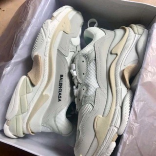 Giày BALENCIGAGA TRIPLE S [ full box, tag, giấy gói, túi vải]