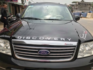 Chữ Discovery gắn đầu xe