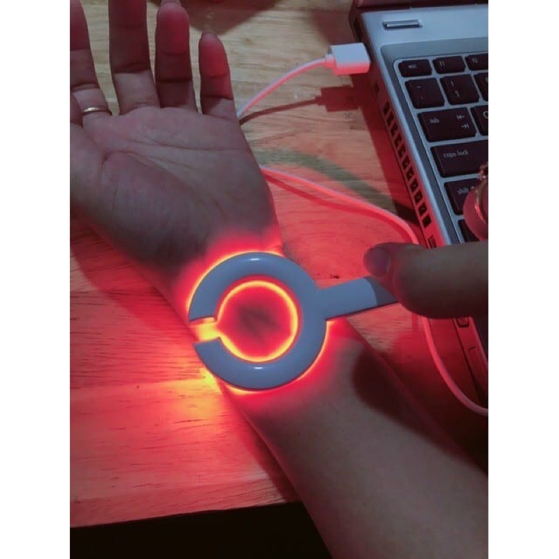 Đèn soi tĩnh mạch, dùng lấy máu làm PRP