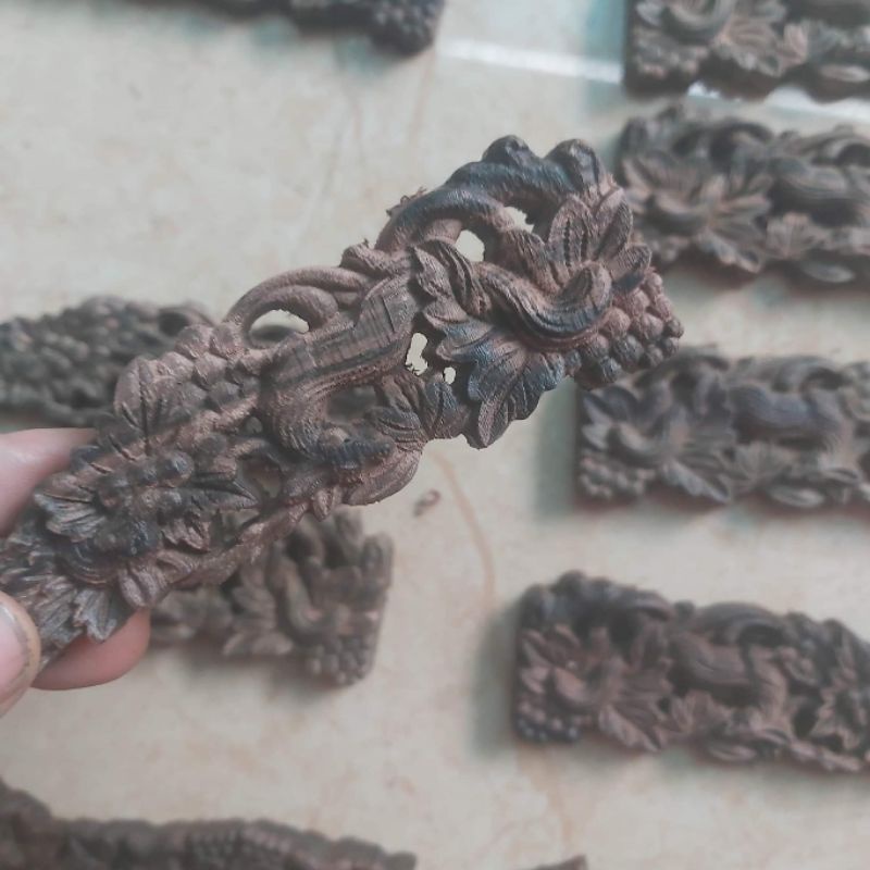 Đục  nho sóc gỗ mun 15 chi tiết lồng mào