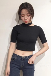 Áo croptop cut-out cổ