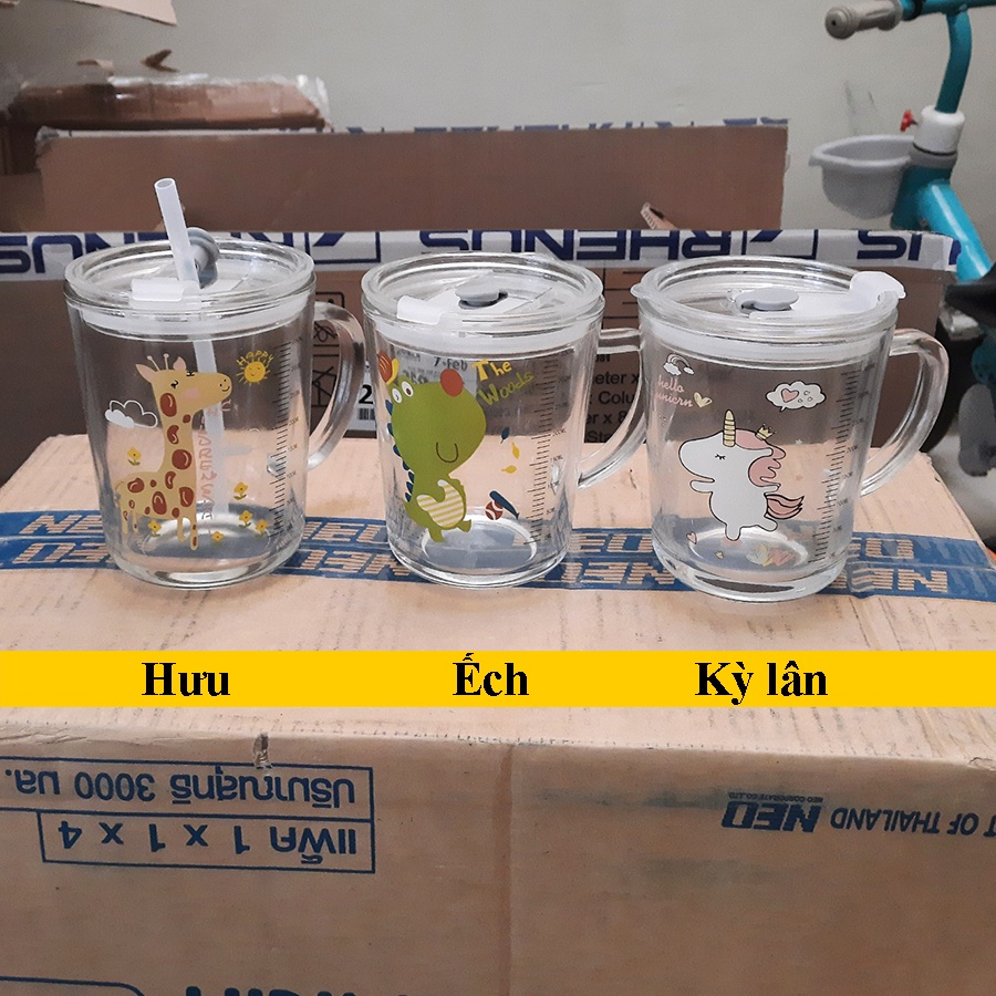 Ly thủy tinh chia vạch 400ml - Có nắp + ống hút