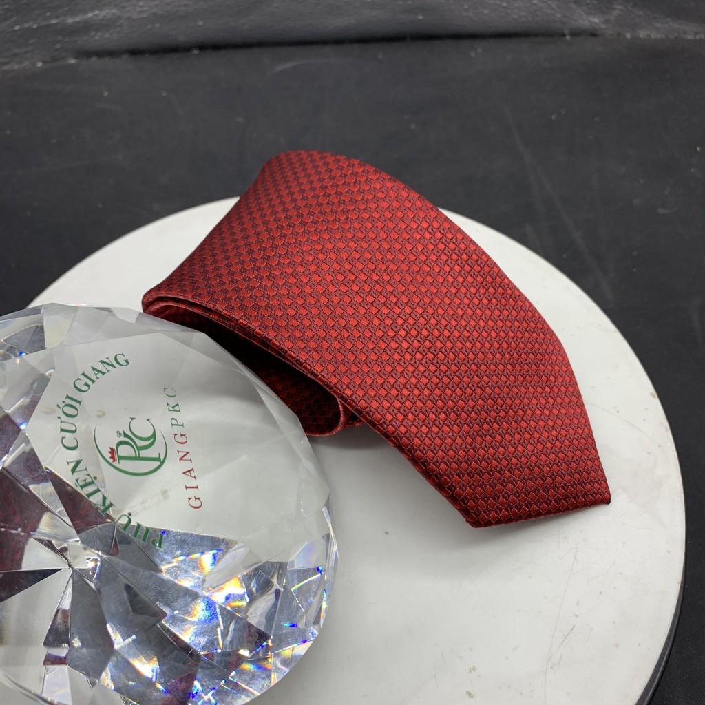 Phụ kiện nam cà vạt nam bản 8cm Giangpkc tháng 5-2021- cavat đỏ đô chấm