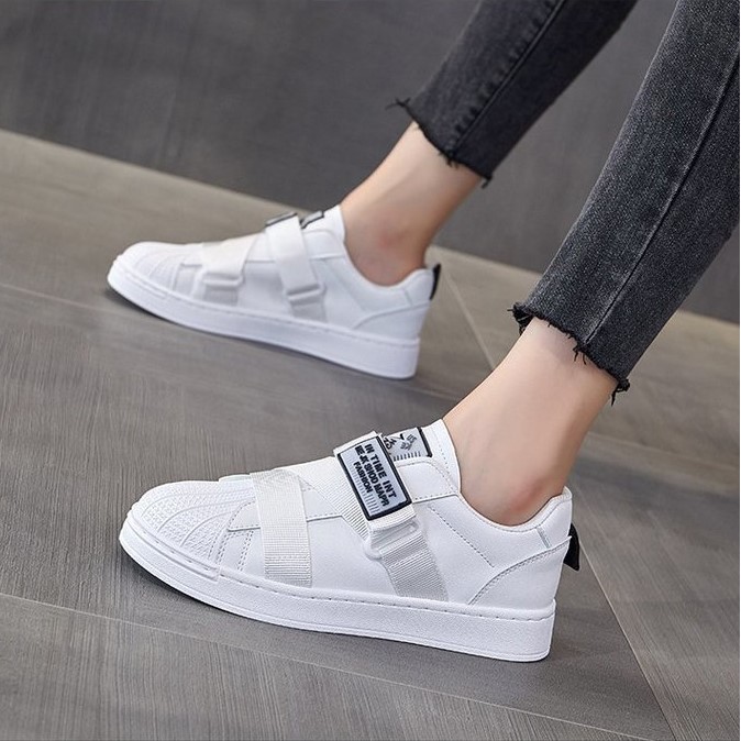 Giày thể thao nữ đế bằng giá rẻ giày sneaker nữ cao cấp trắng đen ulzzang hot trend AZUKA - B7