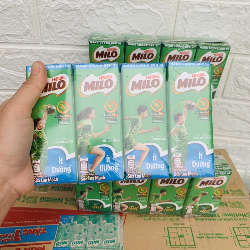 Một lốc 4 hộp sữa uống Nestle Milo 110/180ml