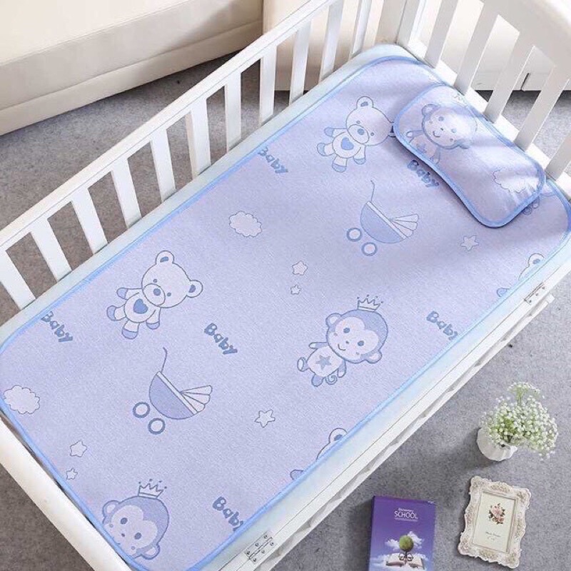 Chiếu điều hoà lụa tặng kèm gối cho bé