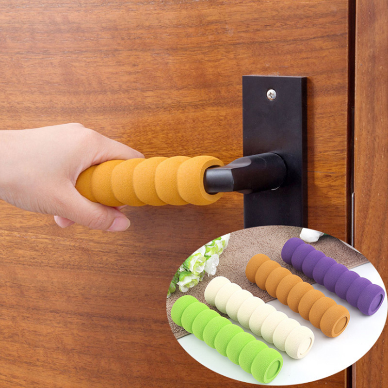 1 miếng xốp mềm bọc tay nắm cửa chống va chạm bảo vệ an toàn cho bé