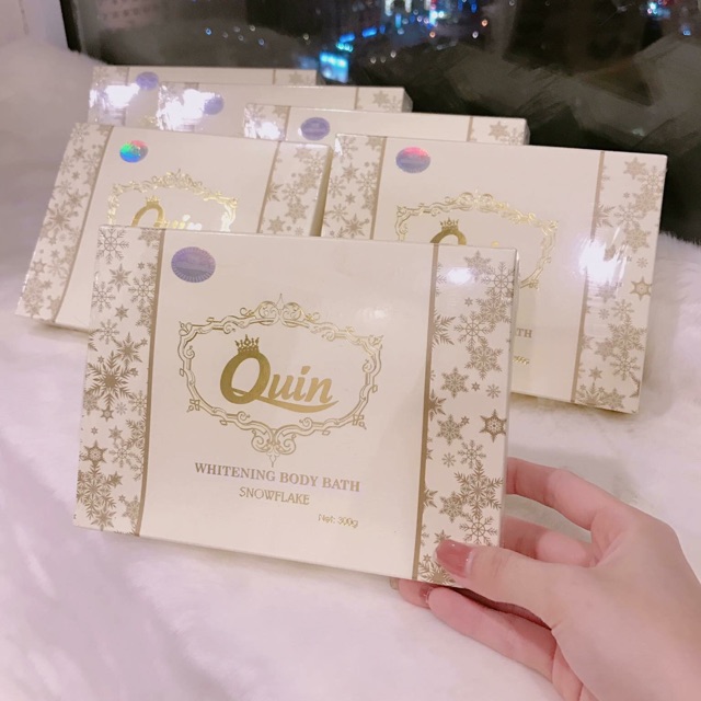 Tắm trắng tuyết đá Quin