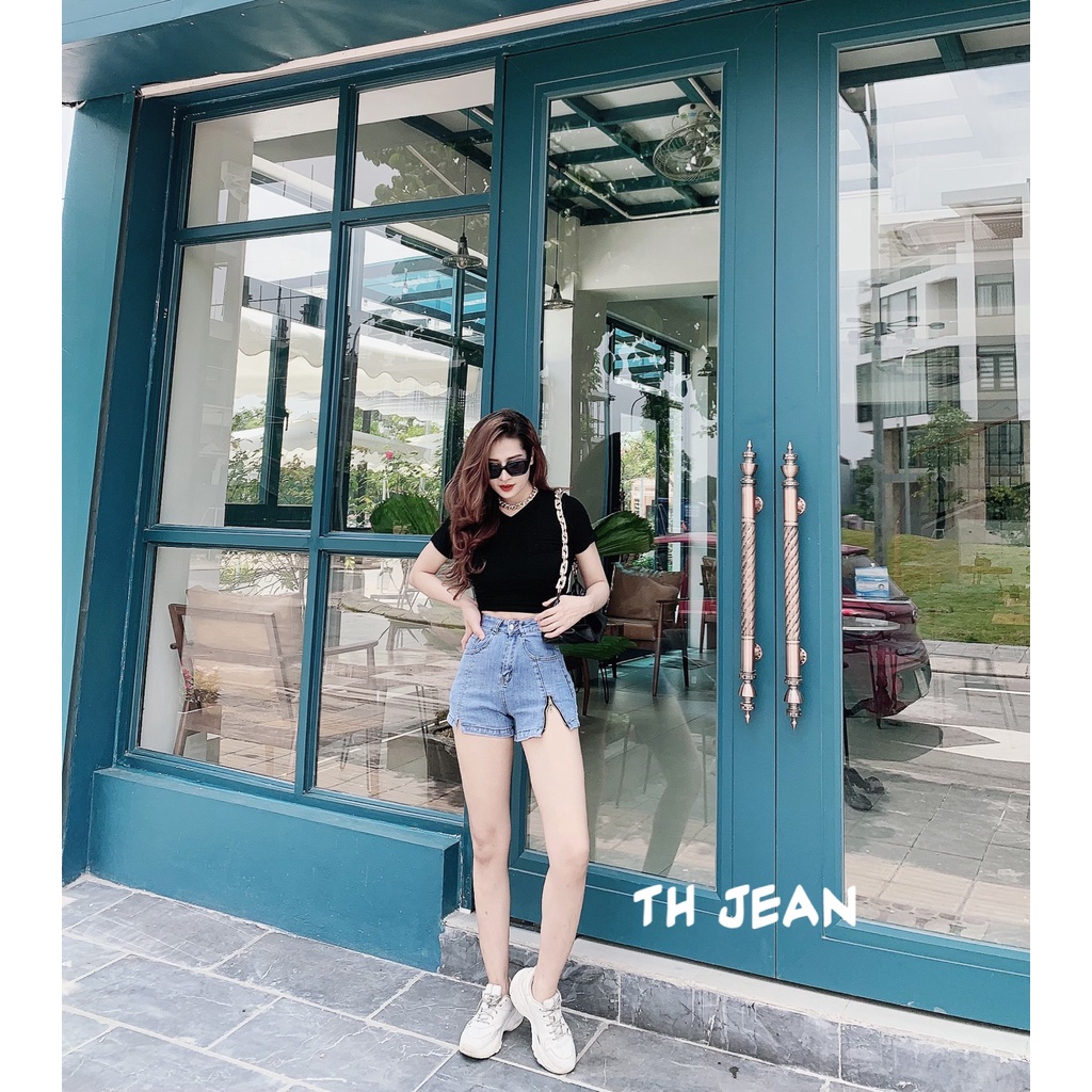 [Jeans nữ thiết kế] Quần sooc bò trơn, quần shorts jeans lưng cao túi chéo khóa gấu lệch. Mã S0105 | BigBuy360 - bigbuy360.vn
