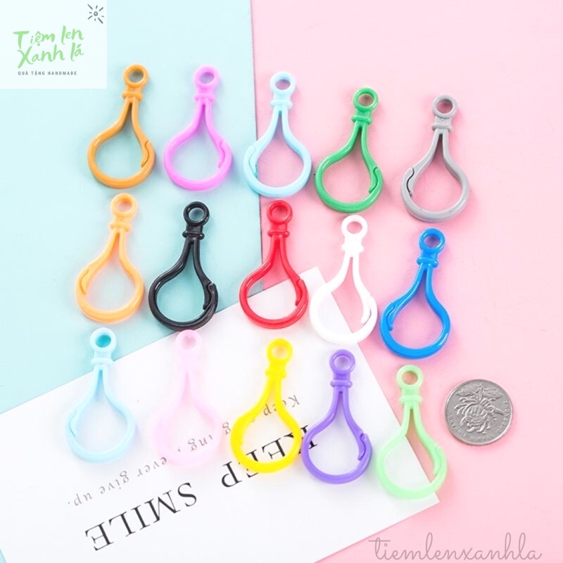 Móc khoá dấu hỏi màu sắc pastel tiện lợi