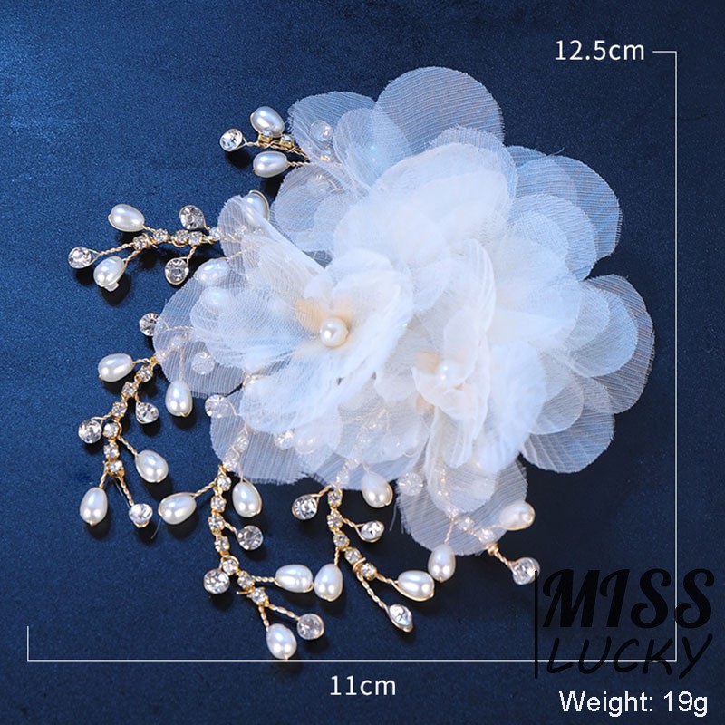 Kẹp tóc kiểu dáng thời trang thanh tú cho cô dâu