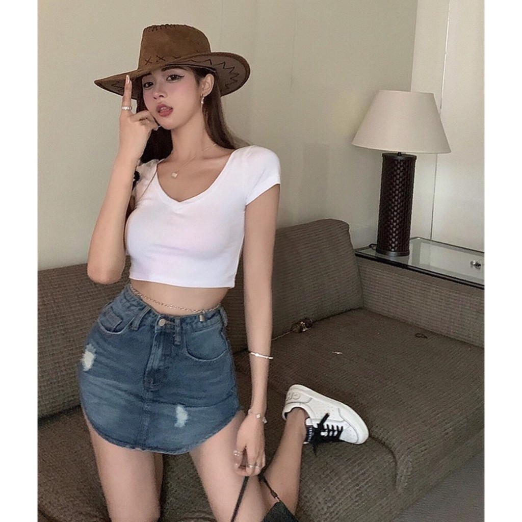 Chân váy jean ngắn lưng cao phong cách cao bồi cá tính | BigBuy360 - bigbuy360.vn