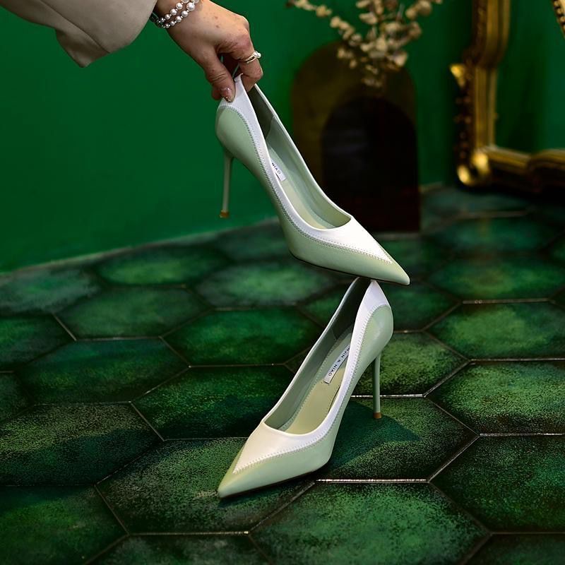 Giày Cao Gót 8cm Mũi Nhọn Phối Màu Đen Và Trắng Thời Trang 2022