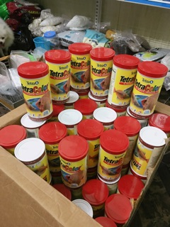 Thức Ăn Tetra Color 300gram Cho Cá Cảnh Tăng sức đề kháng cho cá, giúp cá mau lớn, khoẻ mạnh hạn chế bệnh tật.