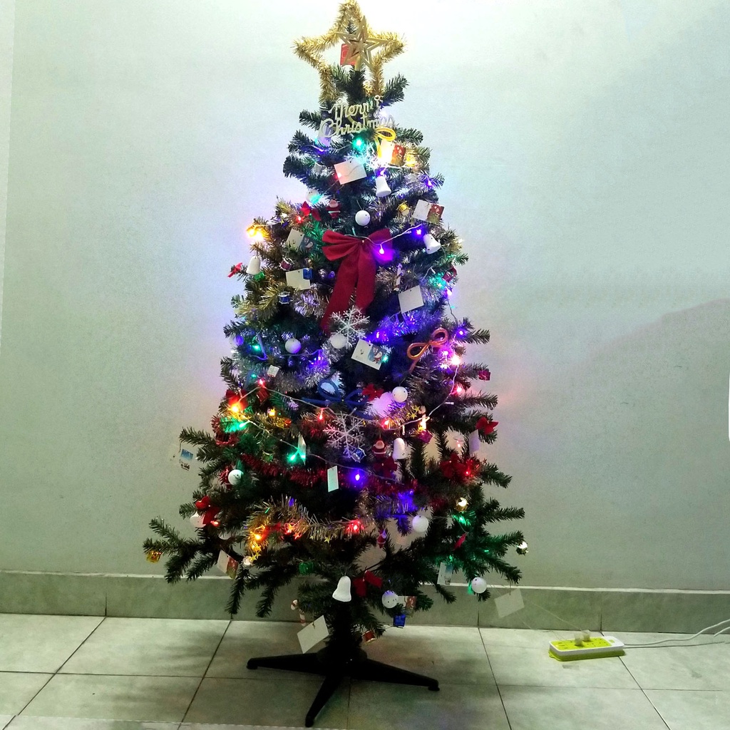 Cây thông noel 1m5 trang trí nhà cửa, phòng khách, phòng ngủ mùa giáng sinh đẹp cao cấp sinh động