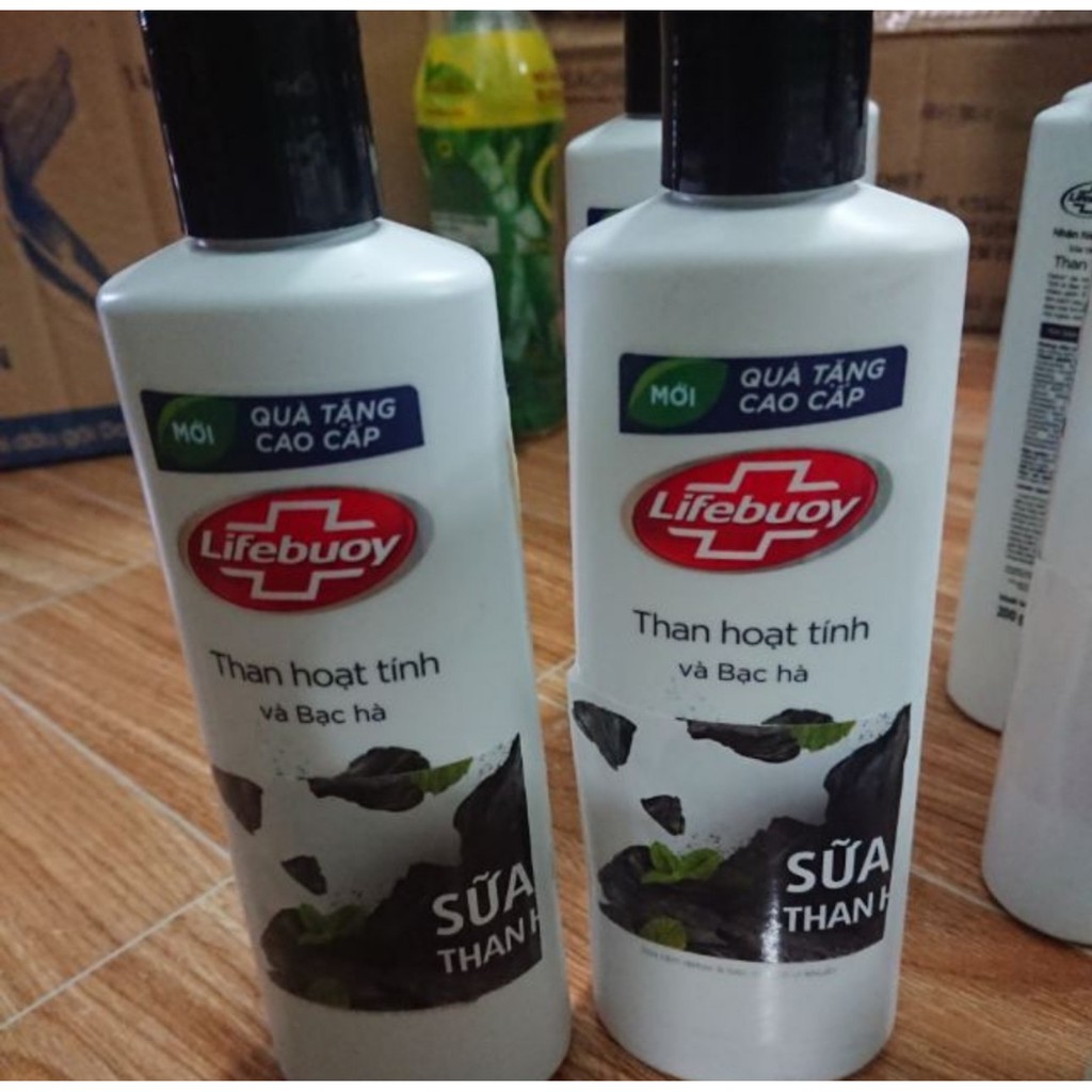 Sữa tắm DETOX Lifebouy THAN HOẠT TÍNH + BẠC HÀ 200ml (ptptshop01)