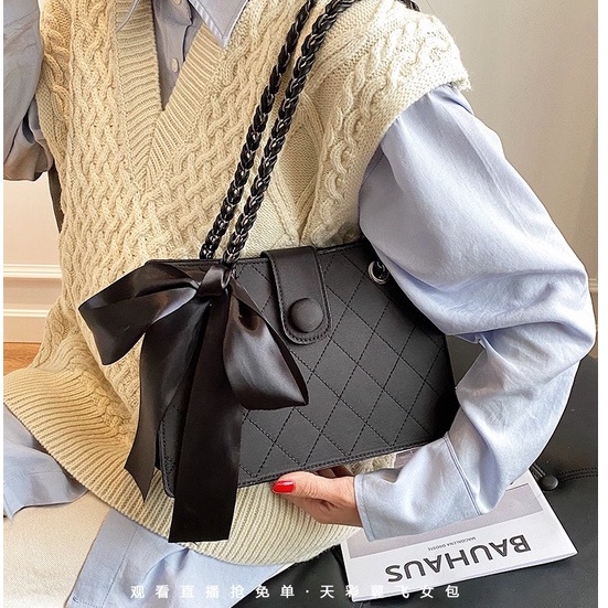 Túi xách đeo chéo nữ giá rẻ đẹp đi chơi phong cách thời trang hàn quốc dễ thương cute DC360