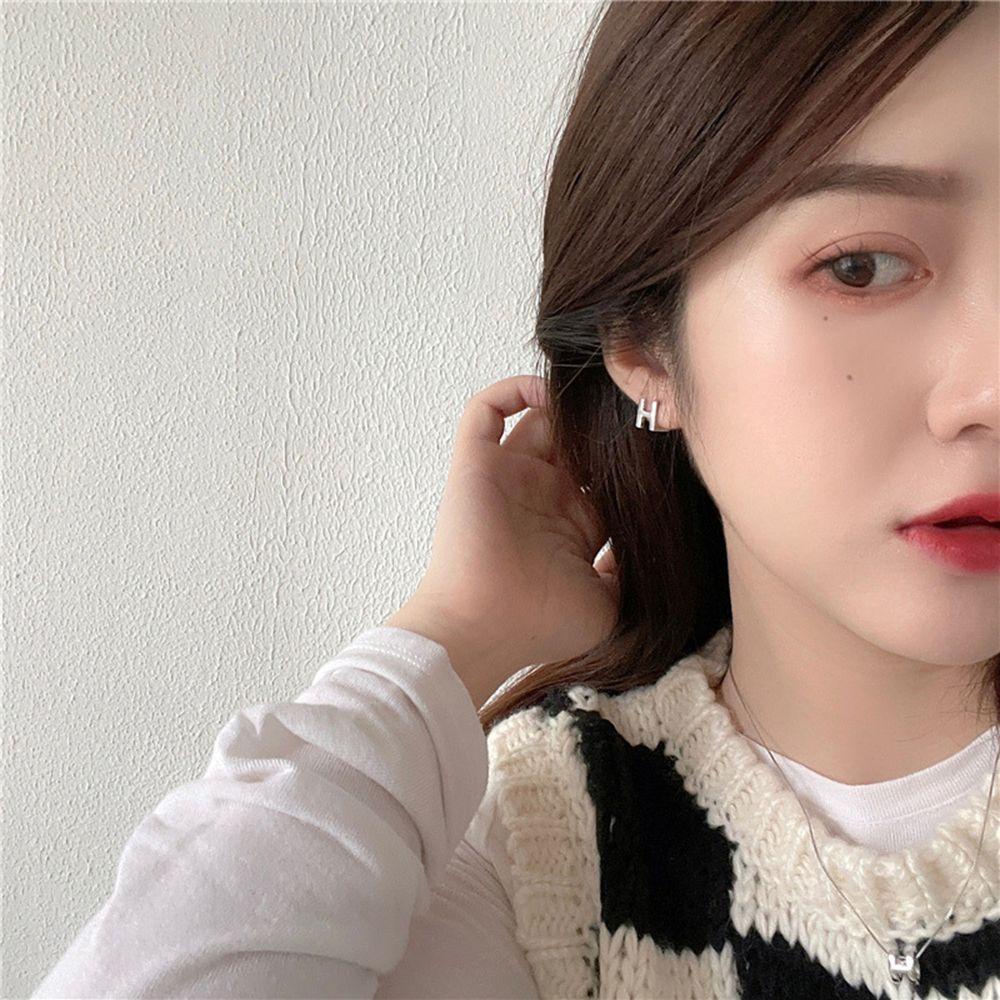 Bông Tai Chữ H BLISS Thời Trang Dành Cho Nữ|Bông Tai Hình Tròn In Chữ Nhiều Màu Sắc Thời Trang Cho Nữ