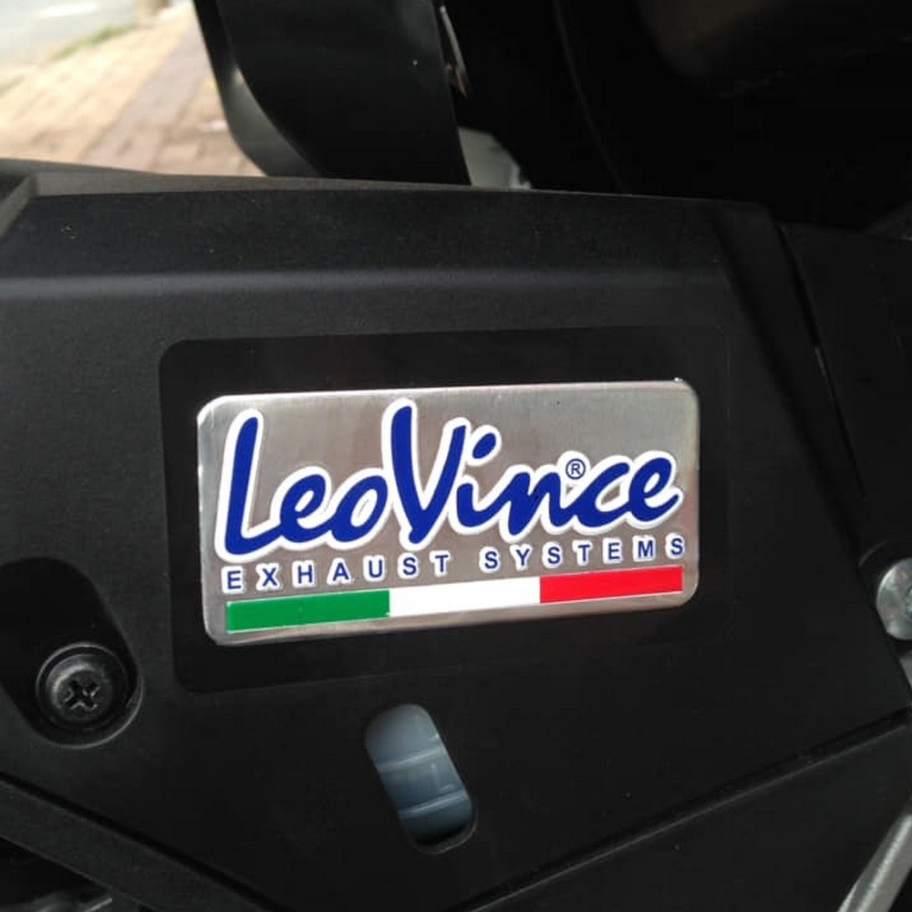 [CÁC BIKER ƠI] TEM NHÔM DÁN XE MÁY LEOVINCE CỰC KỲ SẮC SẢO SANG CHẢNH LUÔN TRANG TRÍ XE