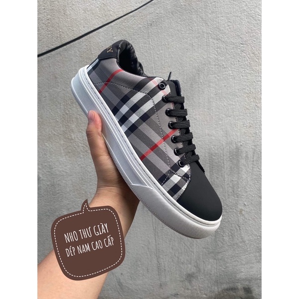 Giày lười slipon buberry nam . Giày thể thao buberry buộc dây kẻ đen kèm hộp