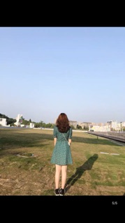Váy hoa nhí thắt dây eo