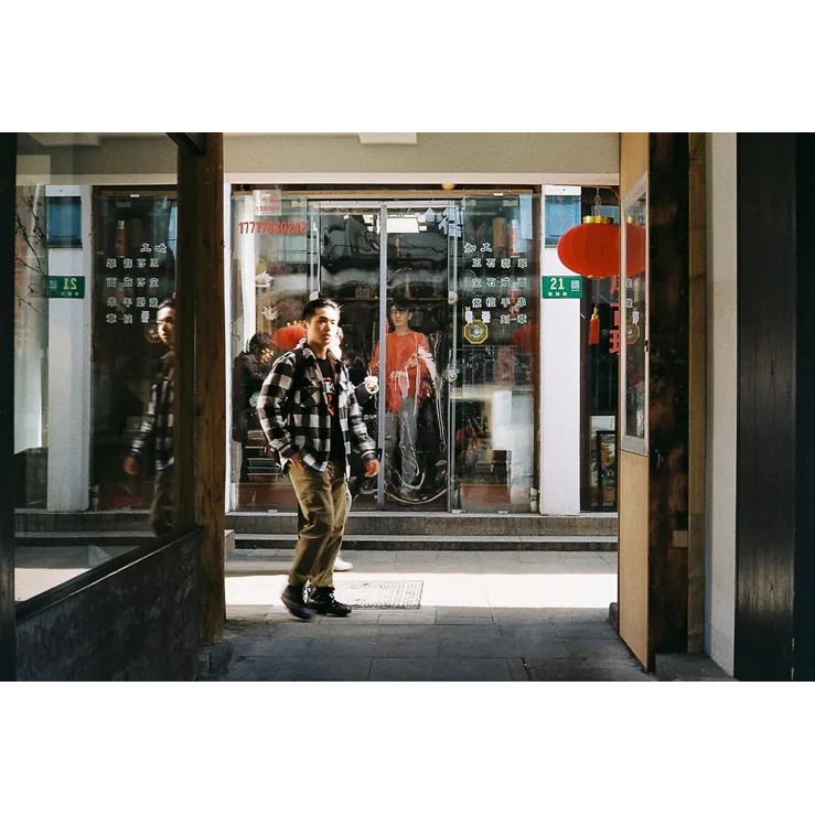 Kodak gold 200 36exp  date xa 06/2025