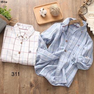 Áo sơ mi bé trai size từ 4 đến 14 tuổi chất thô mát cực đẹp 😘😘 2 mầu như hình kẻ trắng và kẻ xanh cực dễ phối đồ luôn.