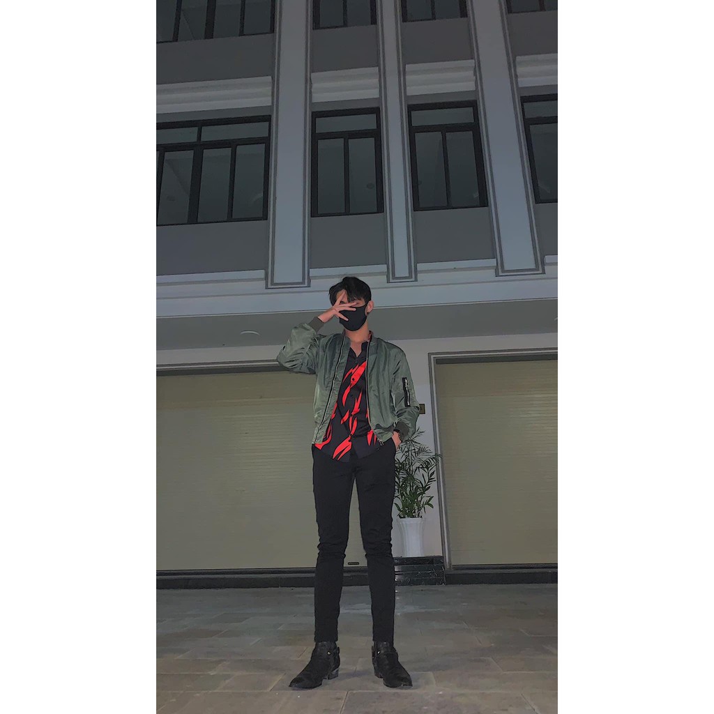 Quần Jean Nam Đen Trơn, Chất Jean Co Dãn, Dáng Quần Ôm, Cam Kết Không Phai Màu, Đổi / Trả Nếu Không Hài Lòng Về Sản Phẩm | BigBuy360 - bigbuy360.vn