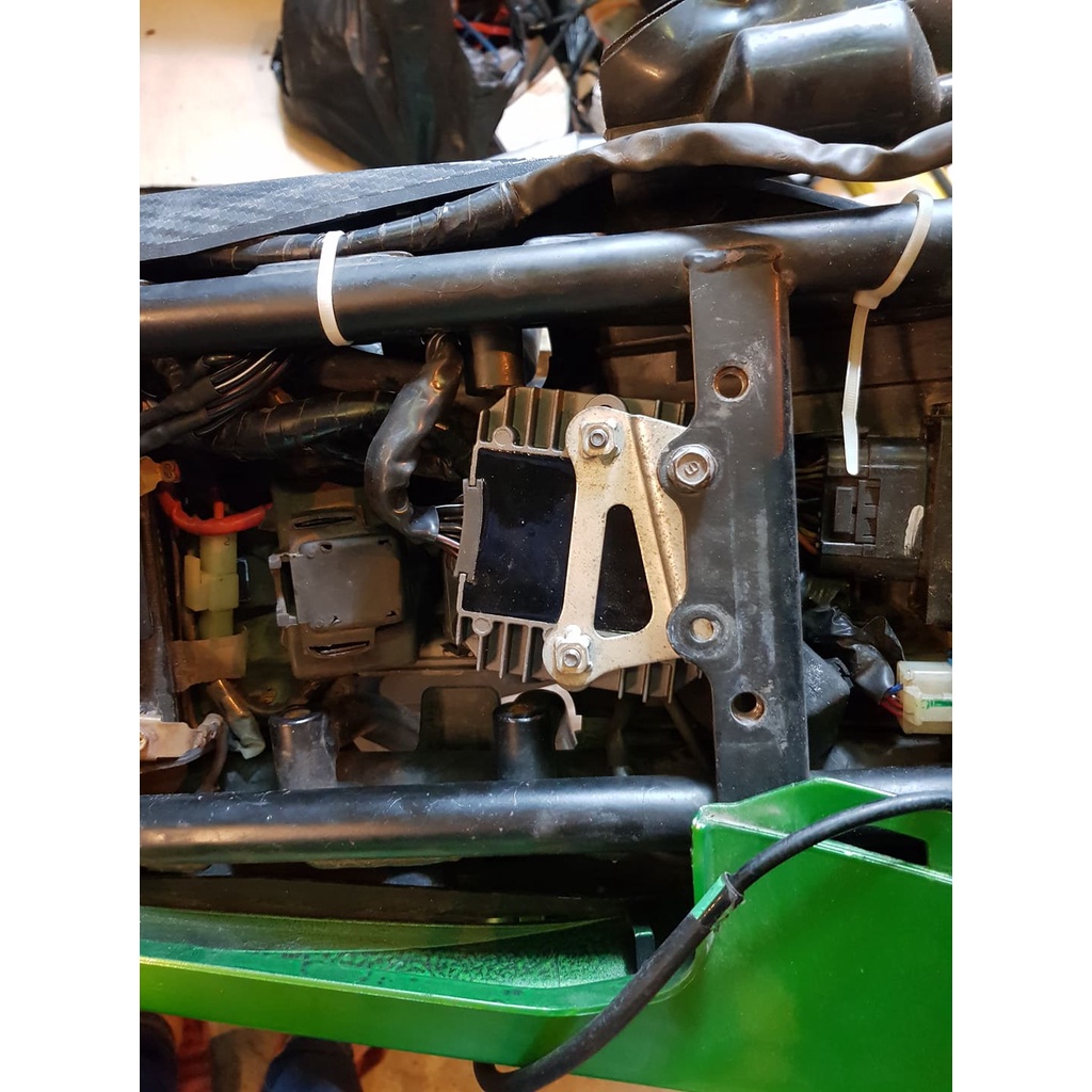 Củ sạc 3 pha Suzuki Hayabusa GSX GSXR600 GSXR750 GSXR1000 GSXR1300 VZZ Quad Bandit V-Strom DL650