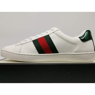 giày Gucci thêu ong