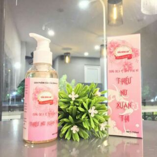 Dung dịch vệ sinh phụ nữ thiếu nữ xuân thì