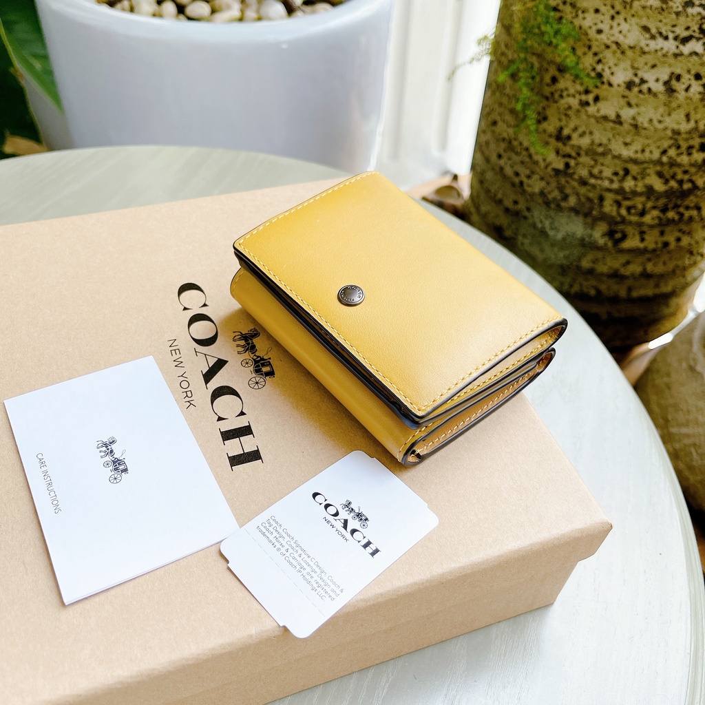 Ví Coach Colorblock Origami Coin Wallet - Màu vàng trầm