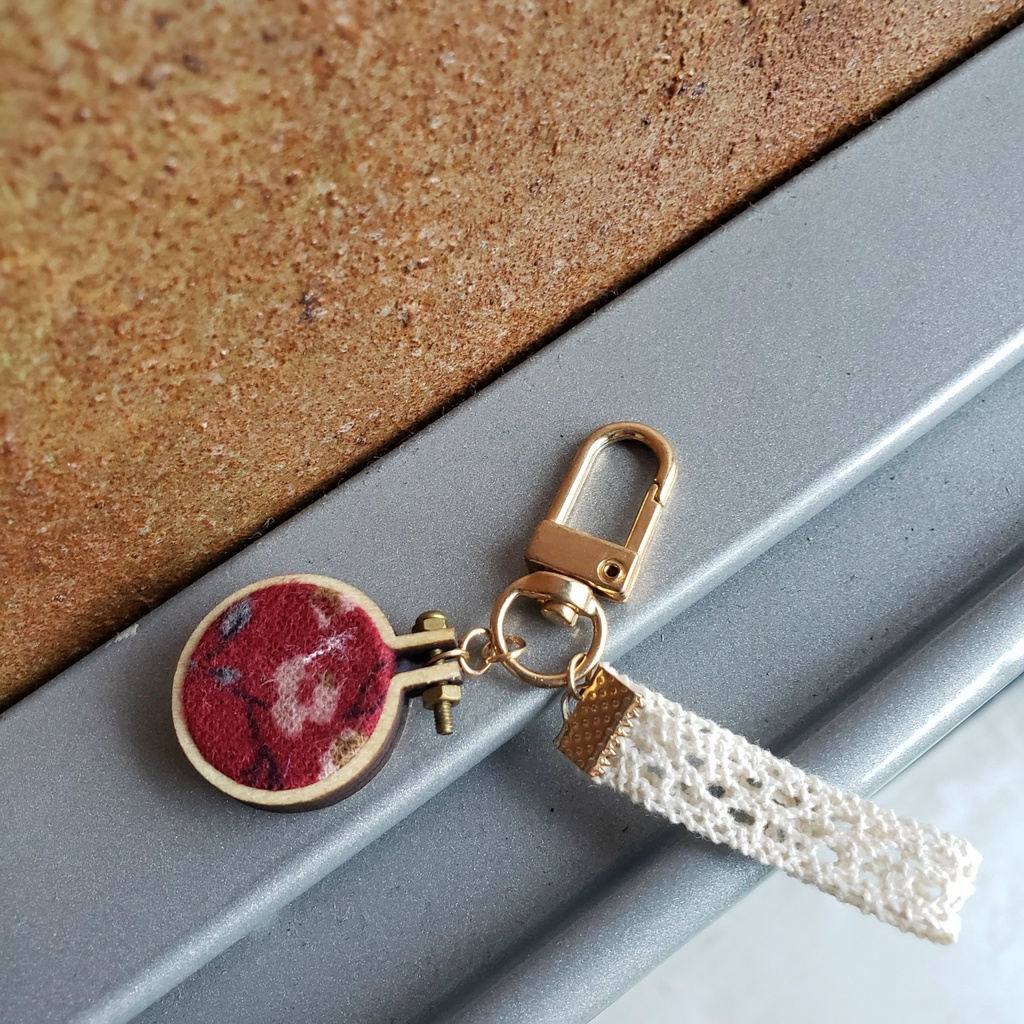 Móc Khóa Handmade Bọc Vải Phong Cách Vintage