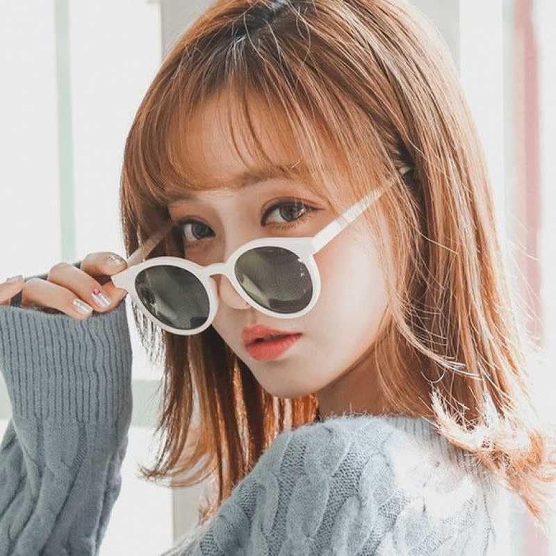 Kính gọng vuông không độ chữ V 2 chấm dọcl